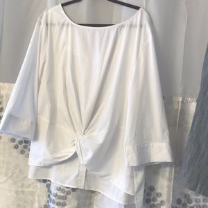 Whit tunic blouse